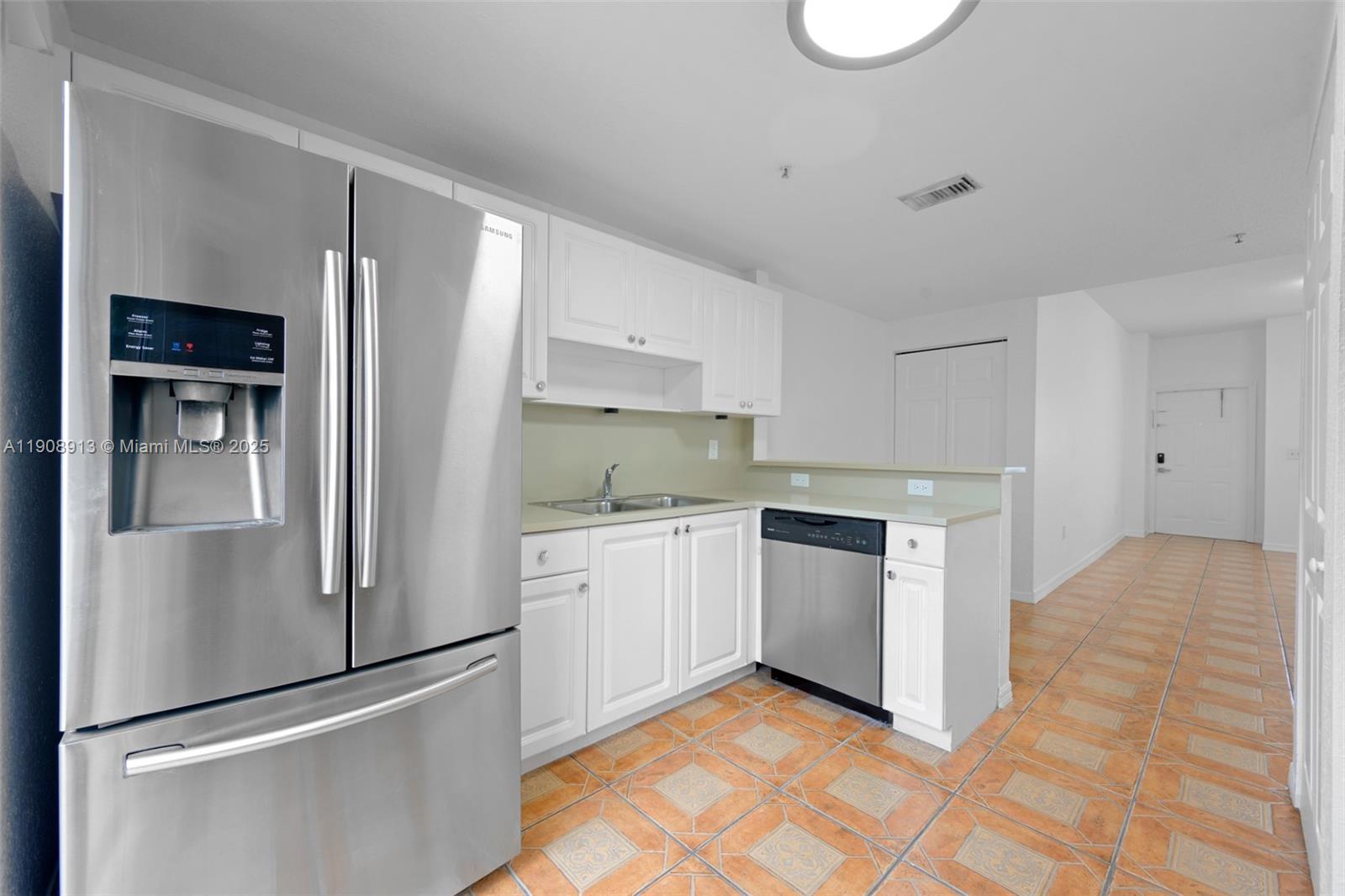 3378 W 80th St #102 Hialeah, FL 33018