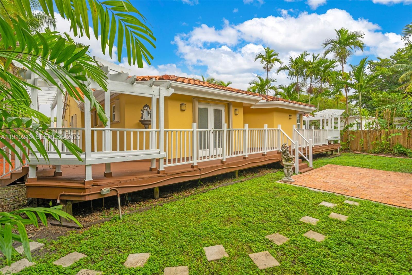 4416 SW 14th St Miami, FL 33134