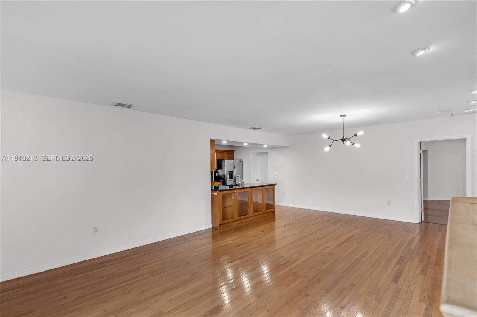 4416 SW 14th St Miami, FL 33134