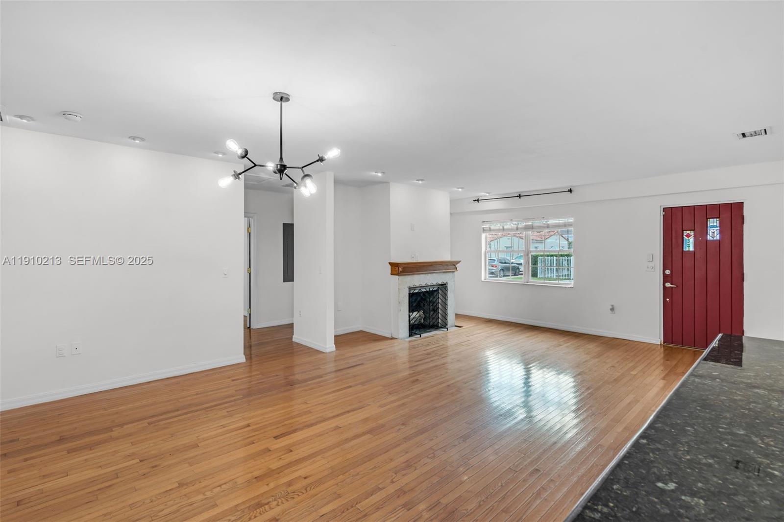 4416 SW 14th St Miami, FL 33134