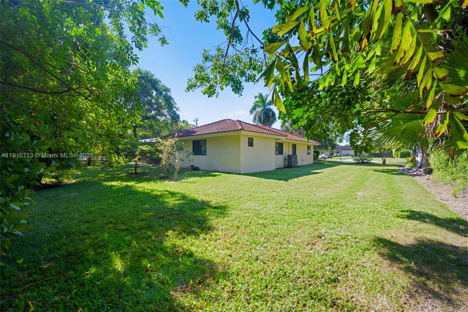 13575 SW 69th Ct Pinecrest, FL 33156