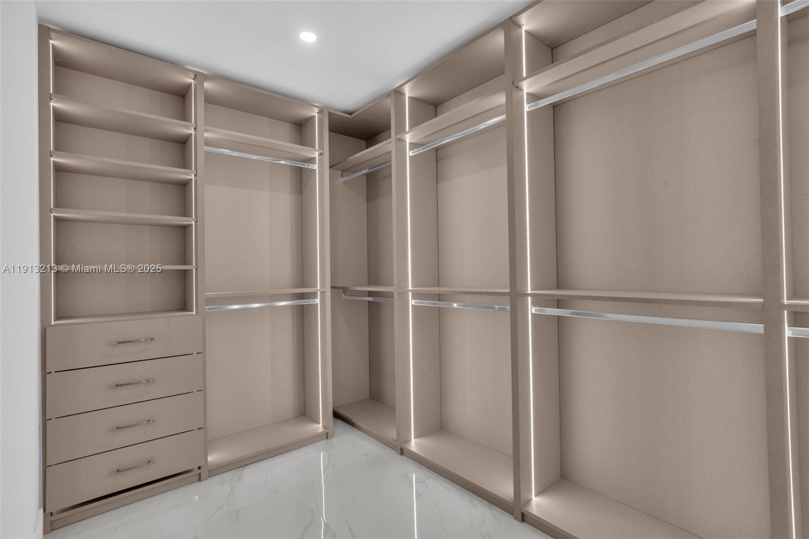 700 NE 24th St #5602 Miami, FL 33137