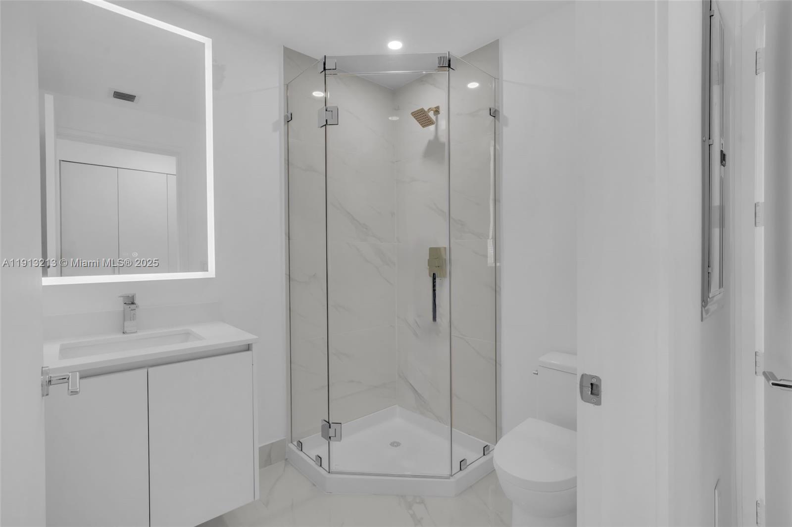 700 NE 24th St #5602 Miami, FL 33137