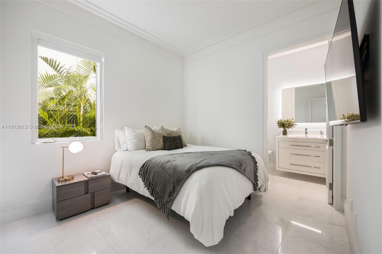 2760 Brickell Ct #2760 Miami, FL 33129