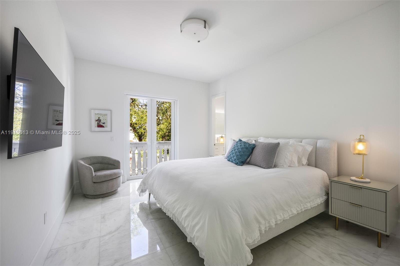 2760 Brickell Ct #2760 Miami, FL 33129