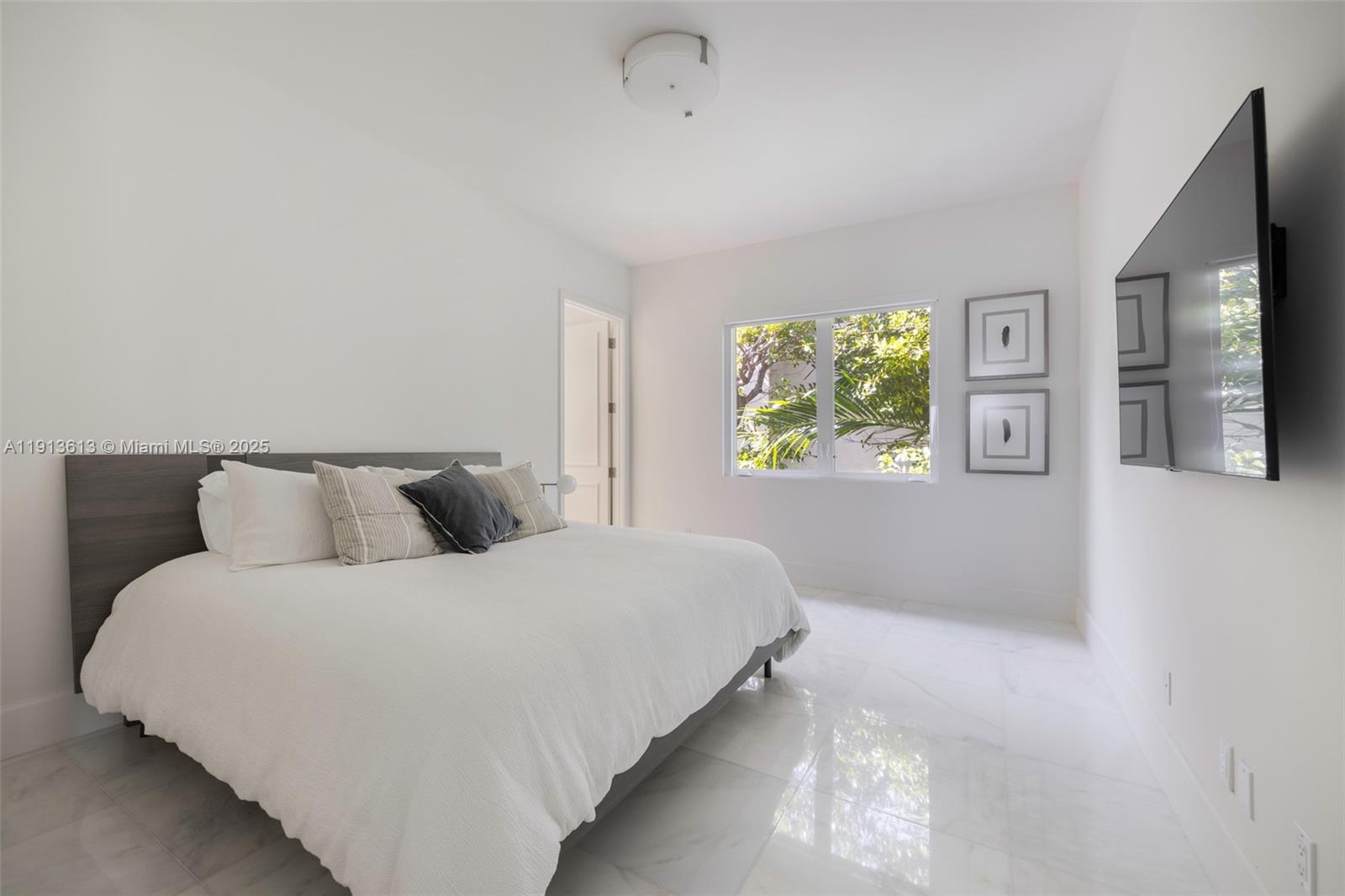 2760 Brickell Ct #2760 Miami, FL 33129