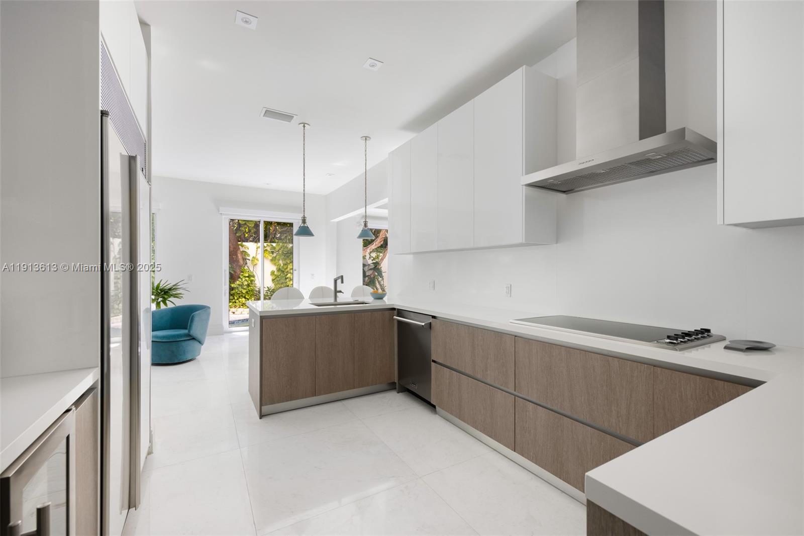 2760 Brickell Ct #2760 Miami, FL 33129