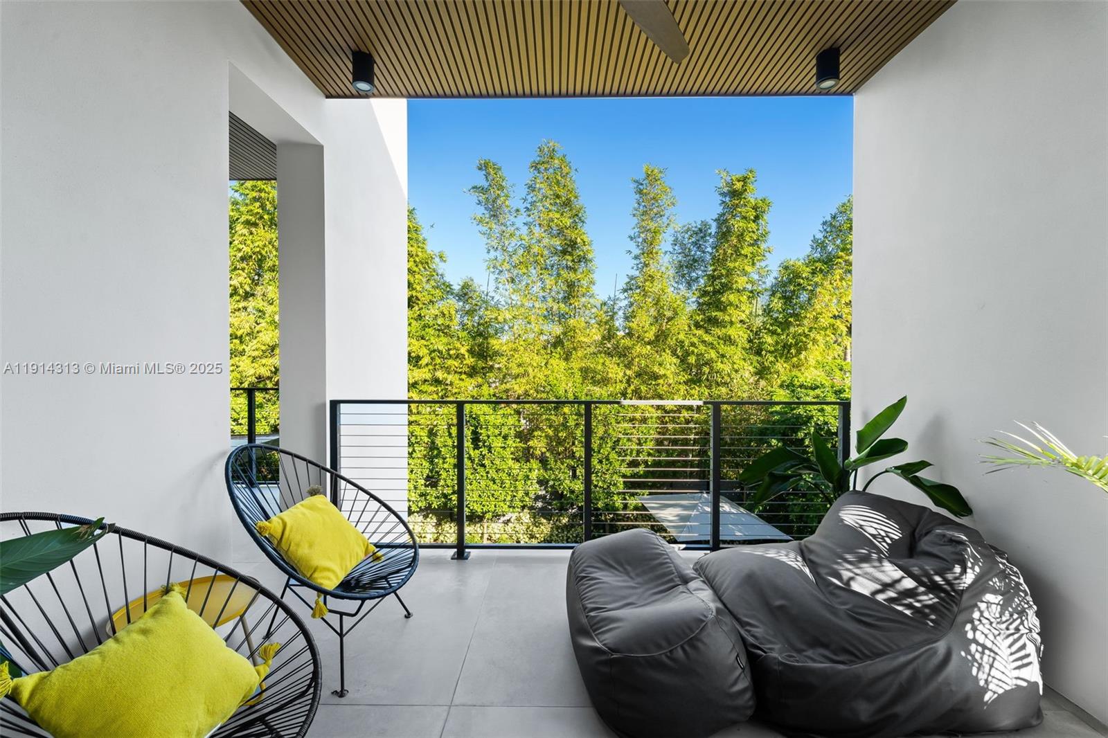 8625 NE 10th Ave Miami, FL 33138