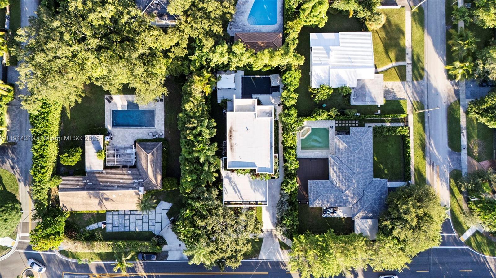 8625 NE 10th Ave Miami, FL 33138