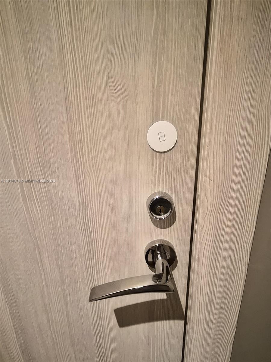 image Brickell Flatiron15