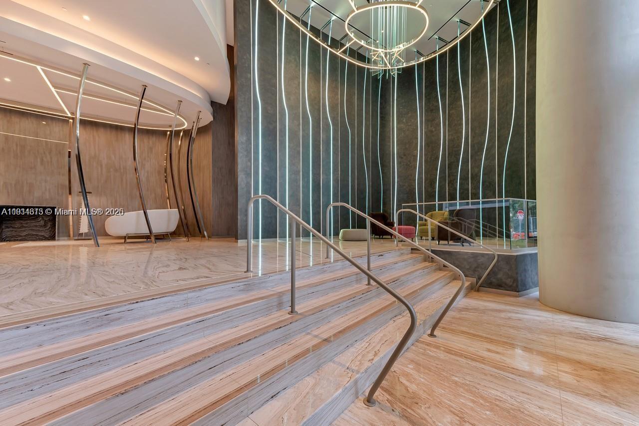 image Brickell Flatiron26