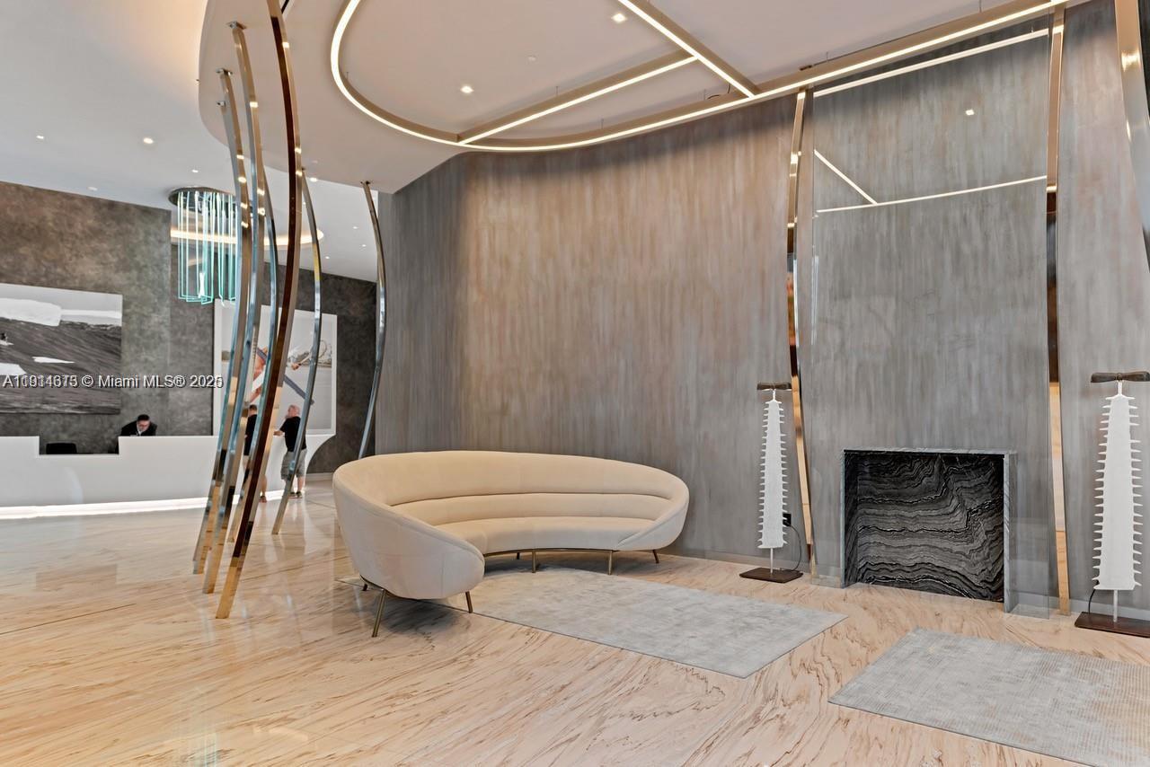 image Brickell Flatiron34