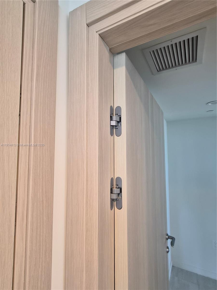 image Brickell Flatiron44