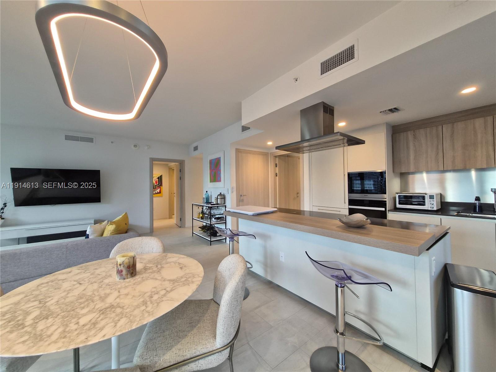 image Brickell Flatiron66