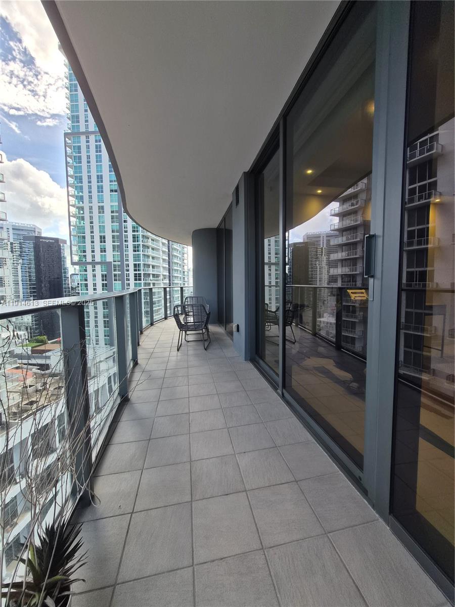 image Brickell Flatiron70