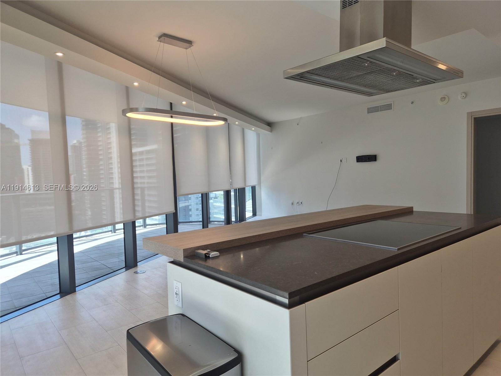 image Brickell Flatiron82