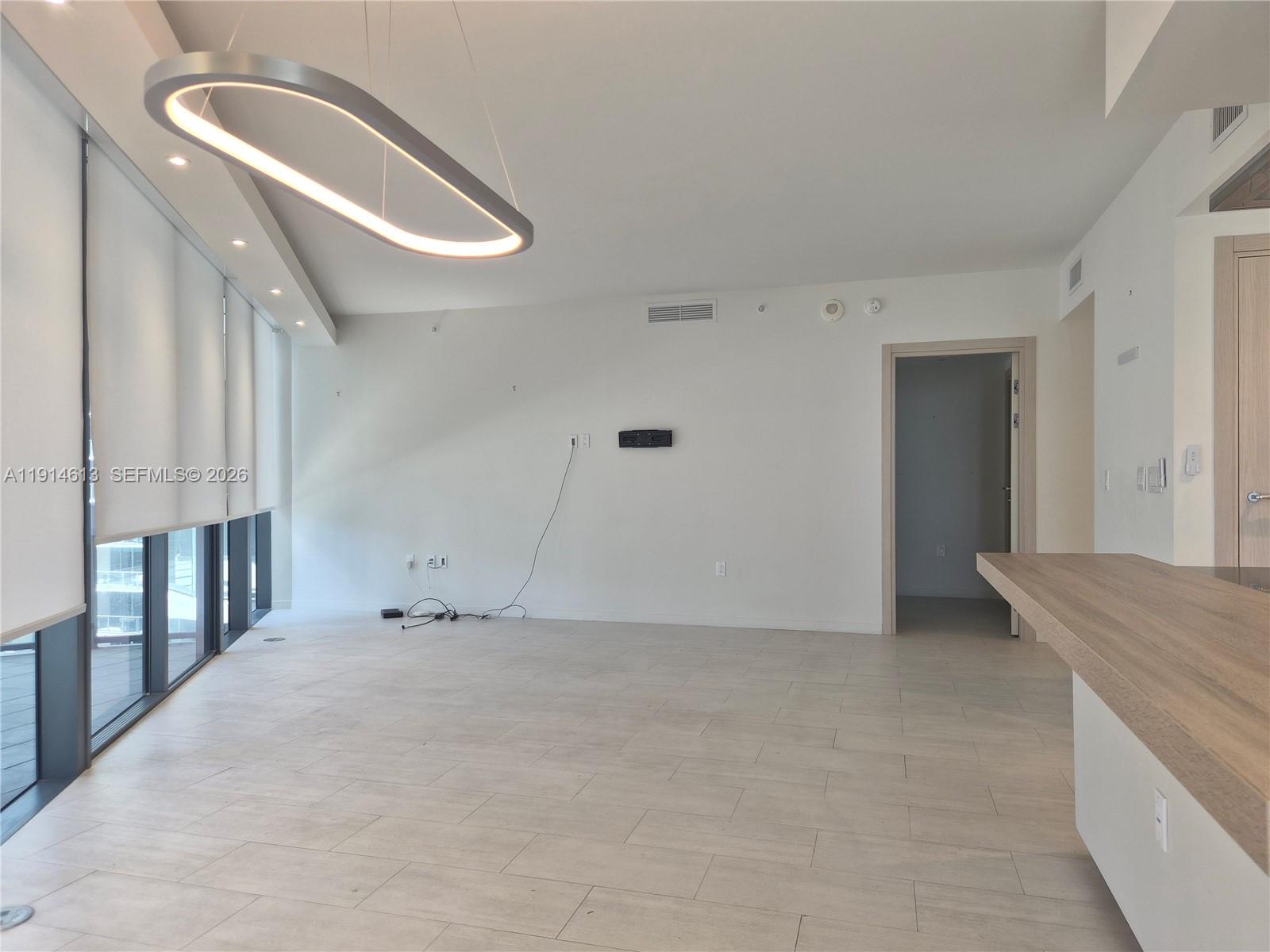 image Brickell Flatiron83