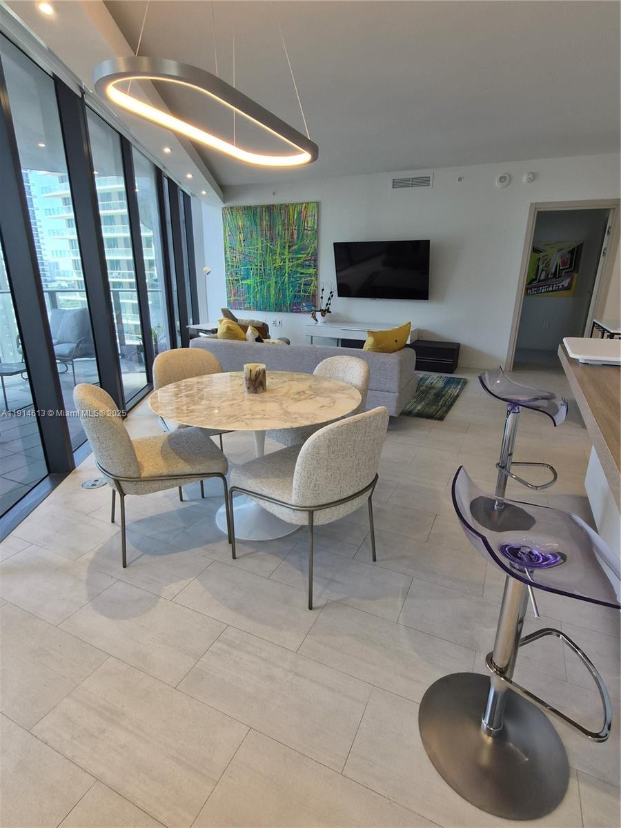 image Brickell Flatiron8