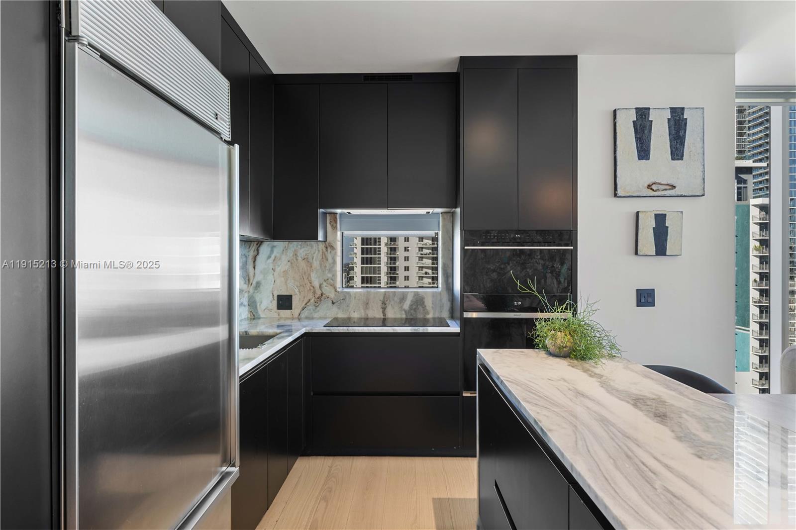 image Paramount Bay Condo9