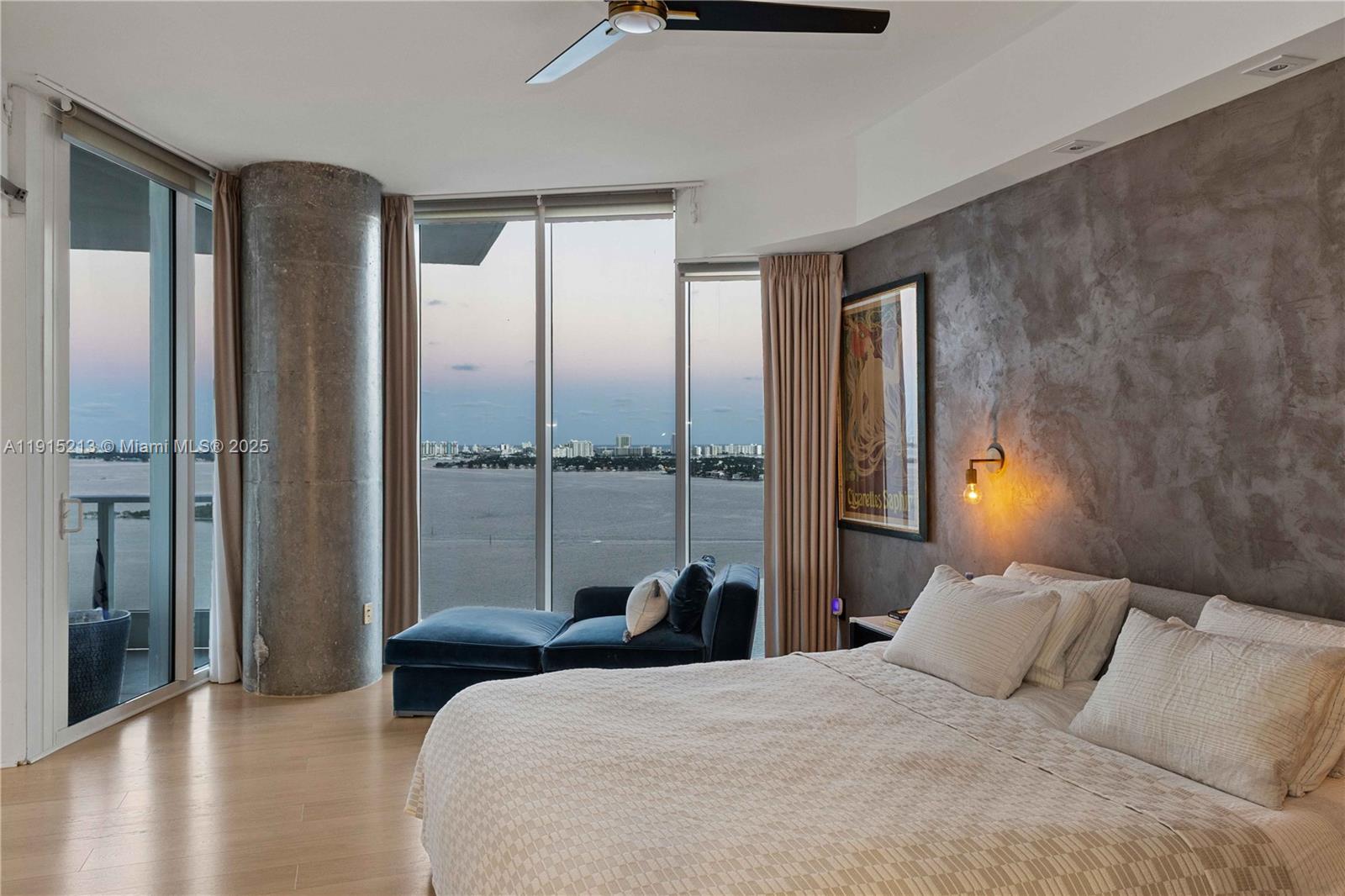 image Paramount Bay Condo12