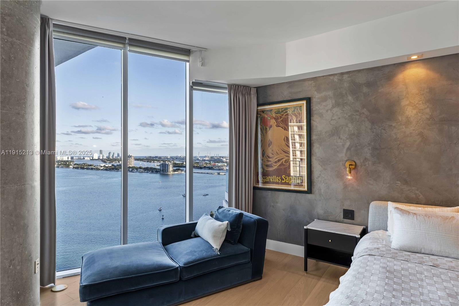 image Paramount Bay Condo13