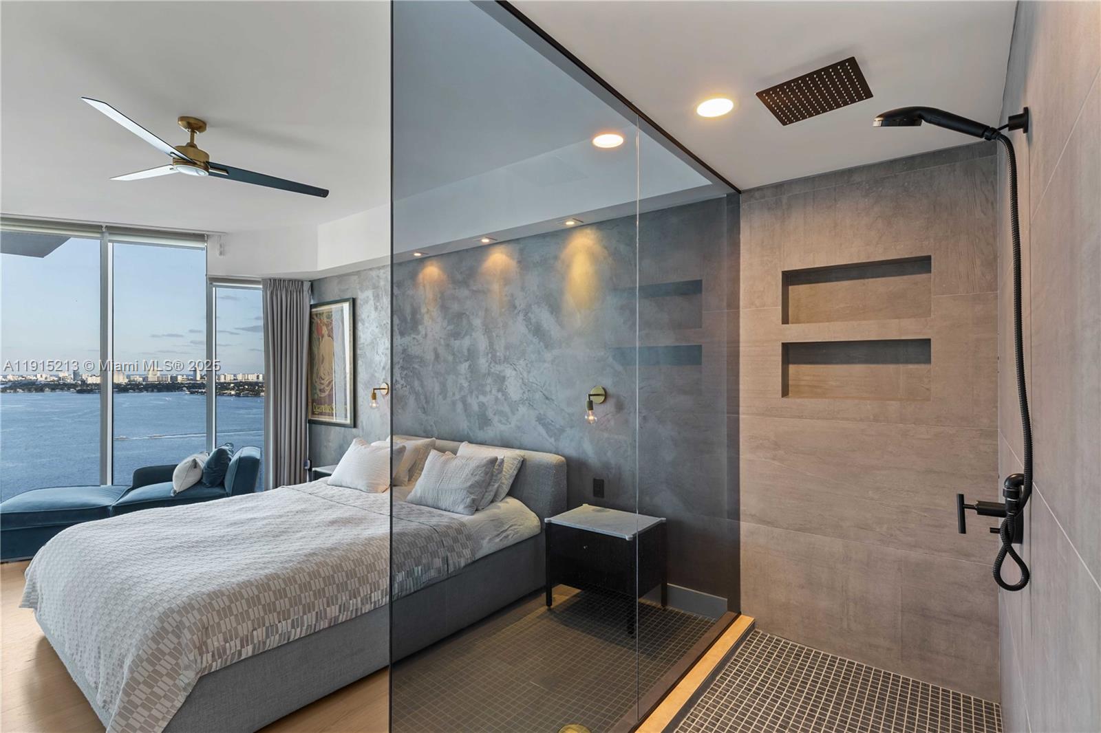 image Paramount Bay Condo14