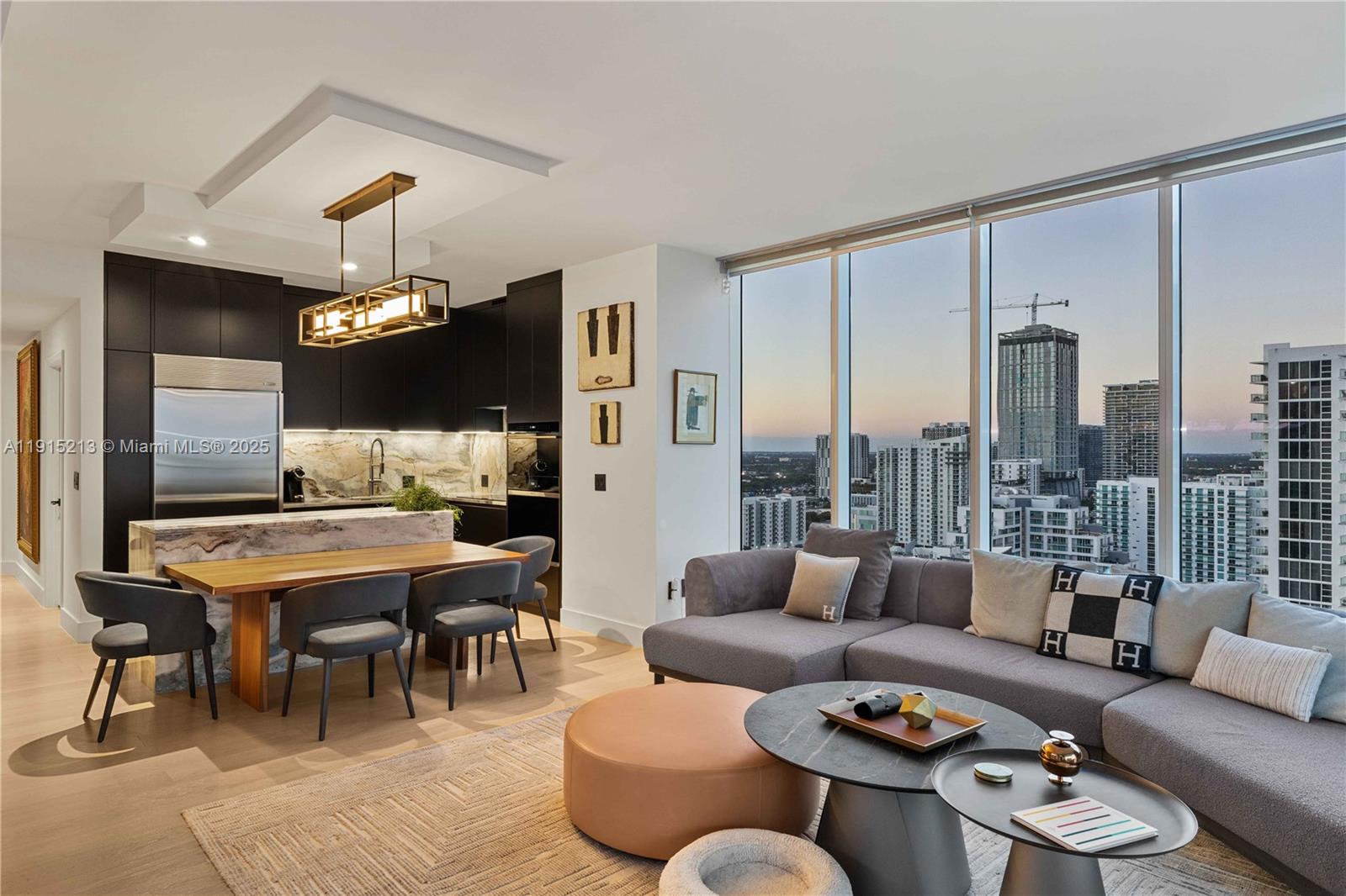 image Paramount Bay Condo1