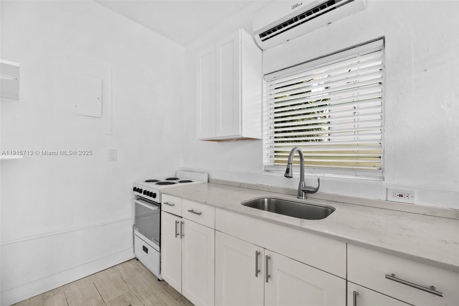 2822 Pine Tree Dr #6