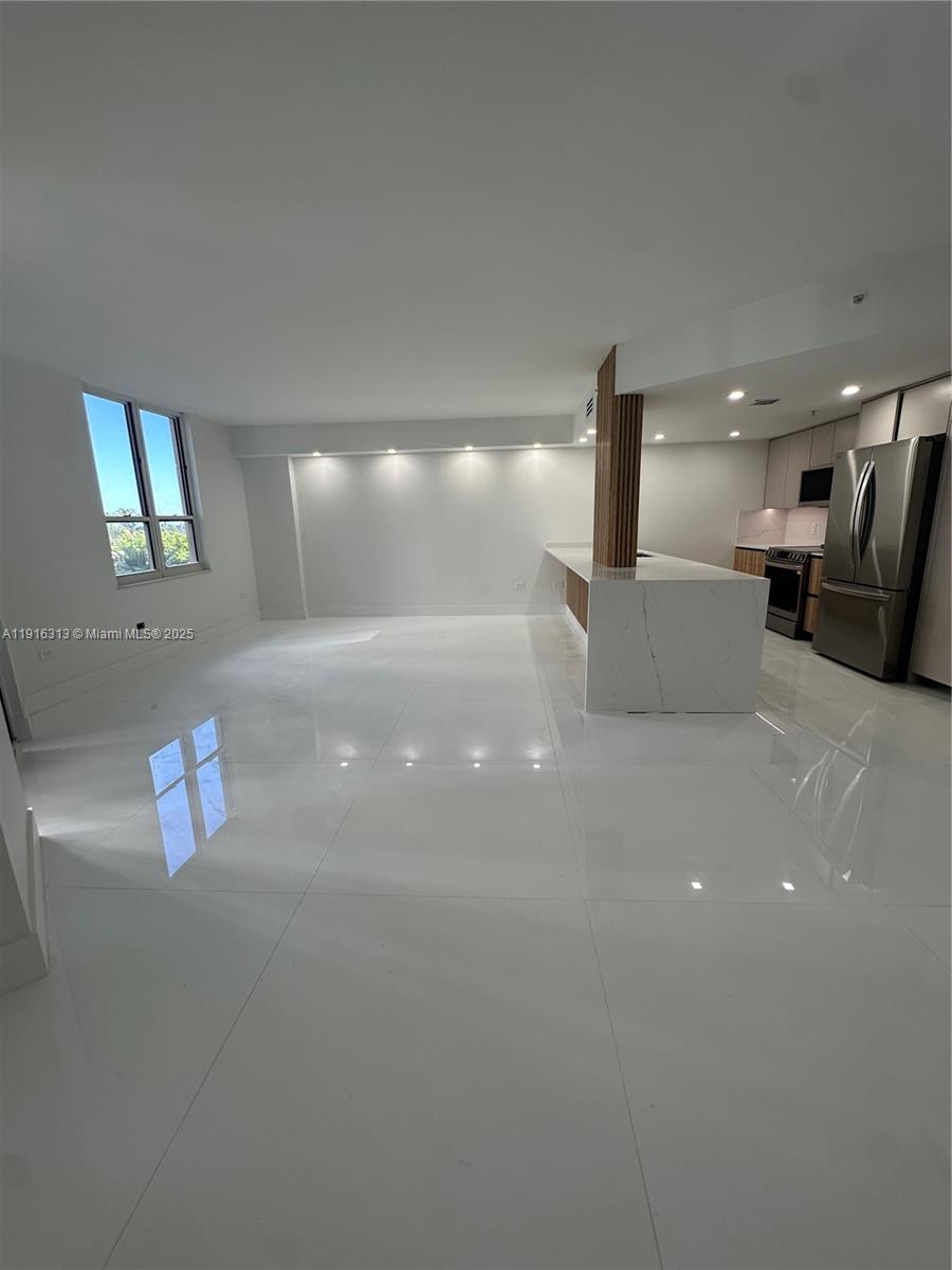 701 Brickell Key Blvd #507