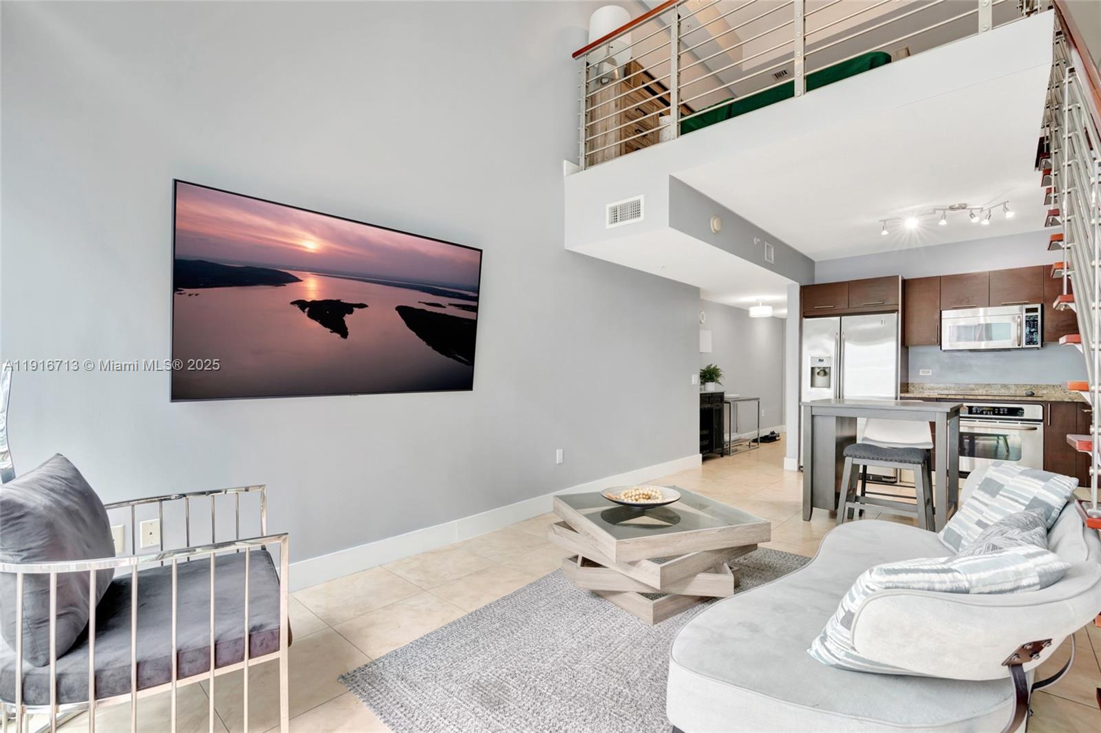 41 SE 5th St #1212 Miami, FL 33131