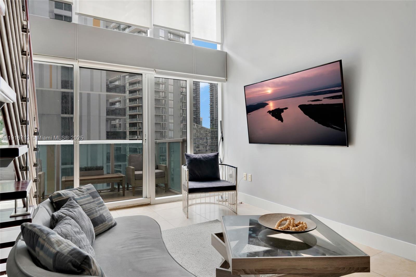 41 SE 5th St #1212 Miami, FL 33131