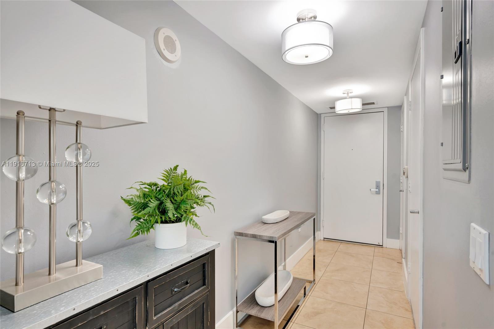 41 SE 5th St #1212 Miami, FL 33131