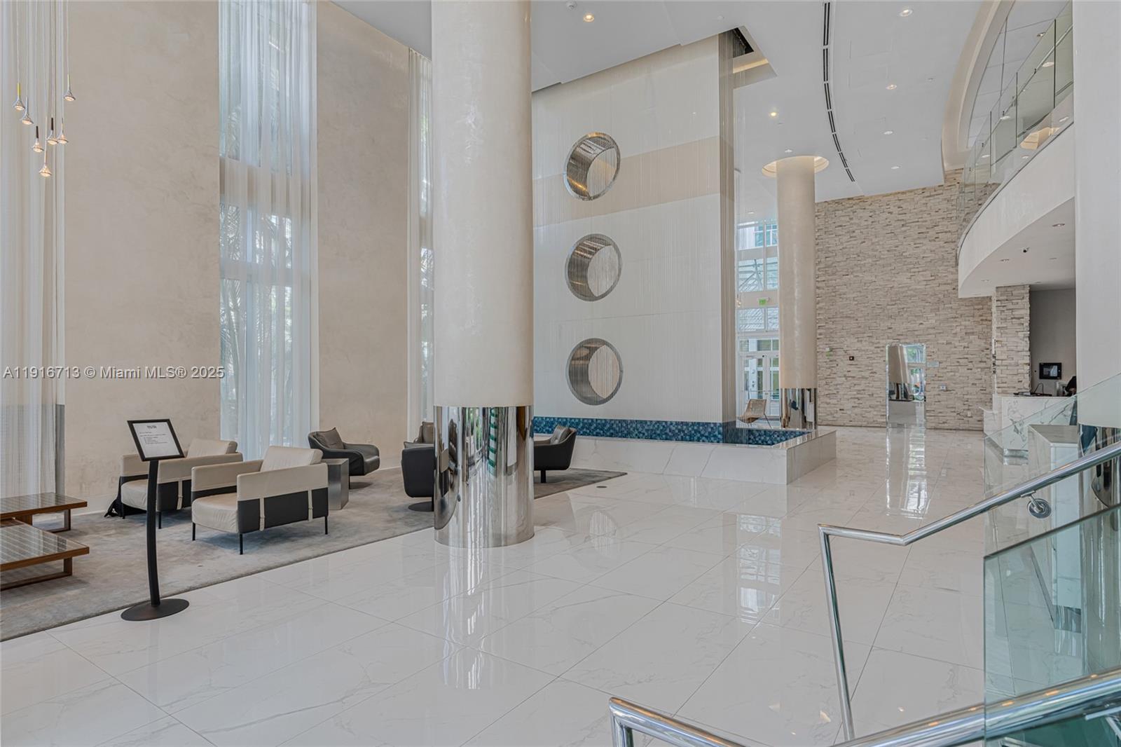 41 SE 5th St #1212 Miami, FL 33131