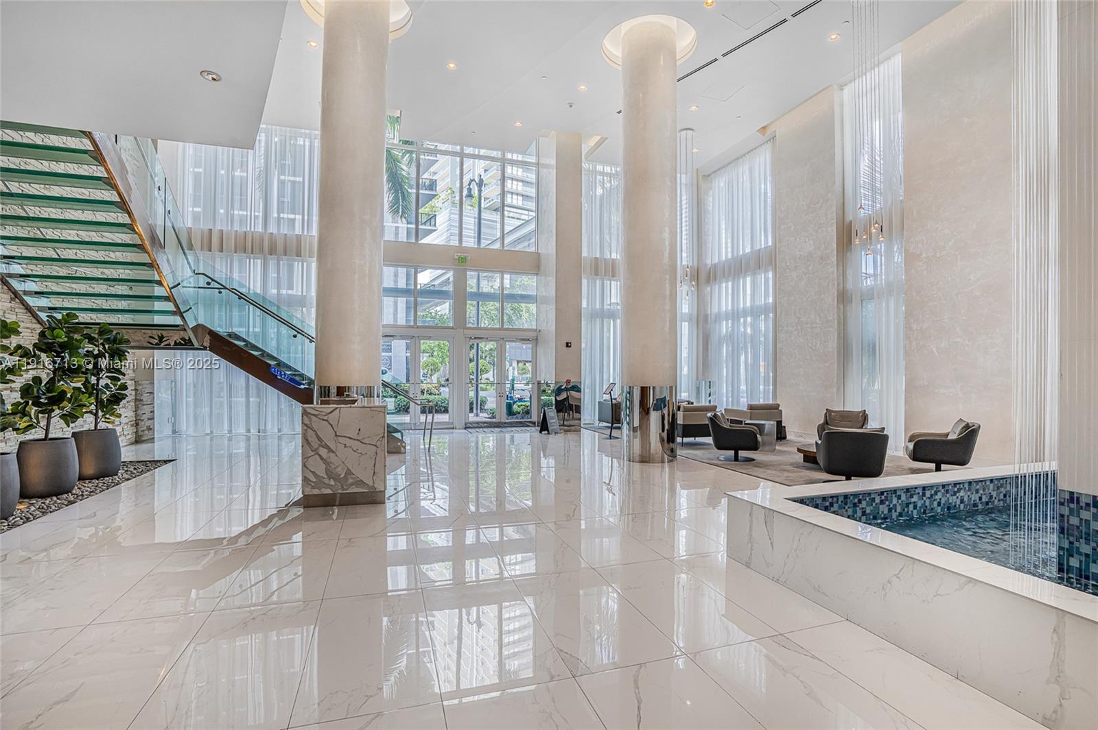 41 SE 5th St #1212 Miami, FL 33131