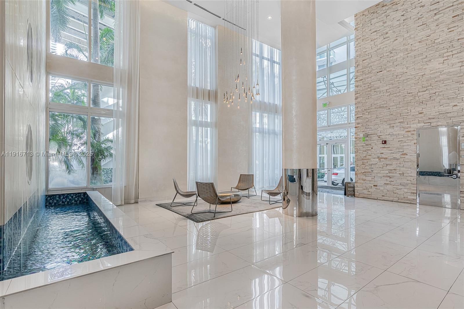 41 SE 5th St #1212 Miami, FL 33131