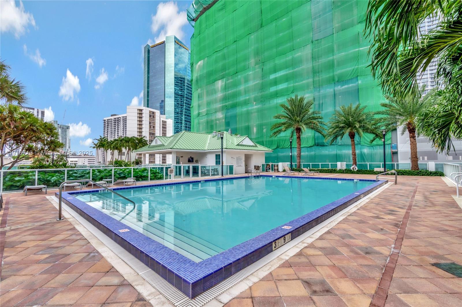 41 SE 5th St #1212 Miami, FL 33131