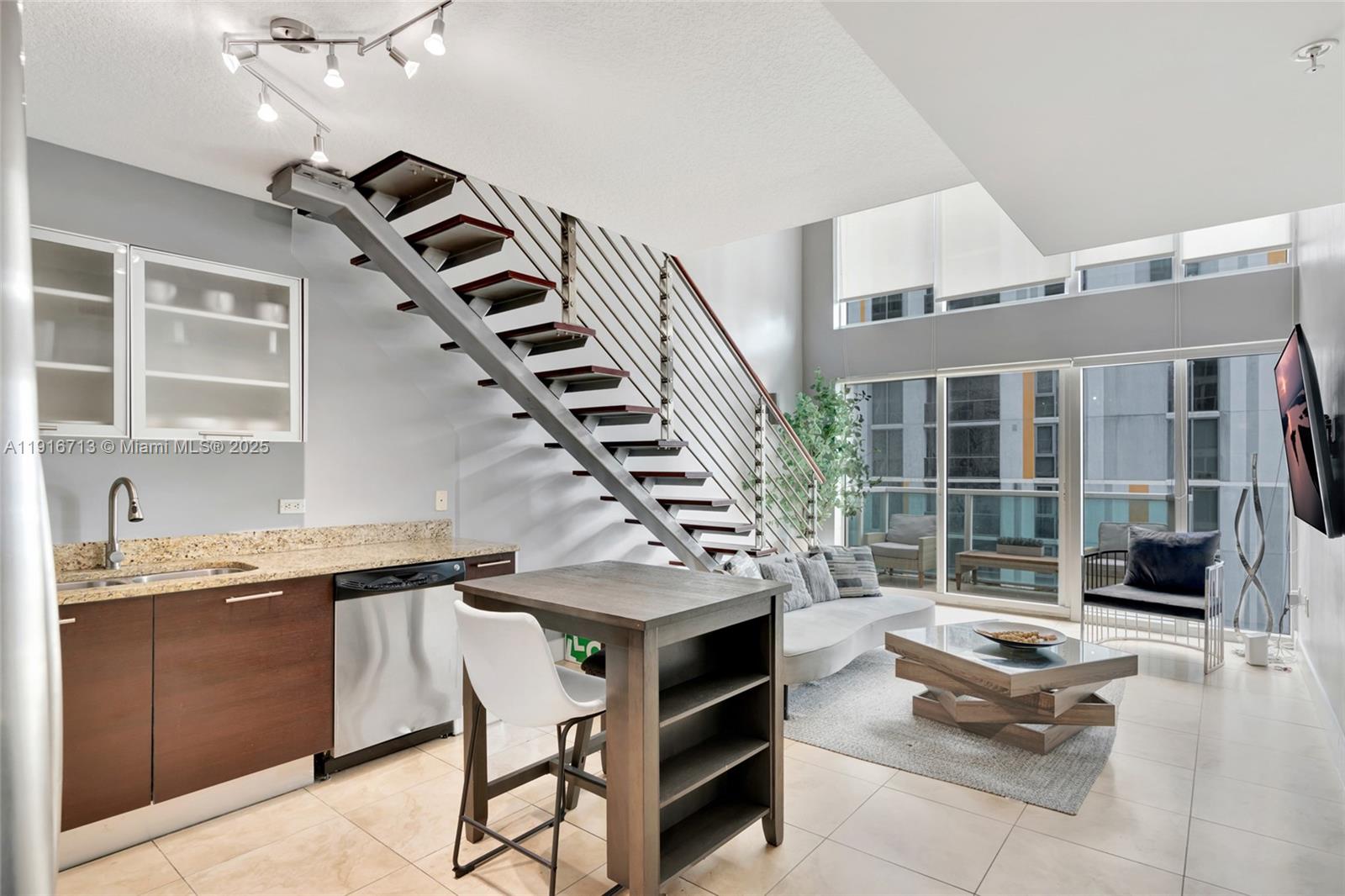 41 SE 5th St #1212 Miami, FL 33131