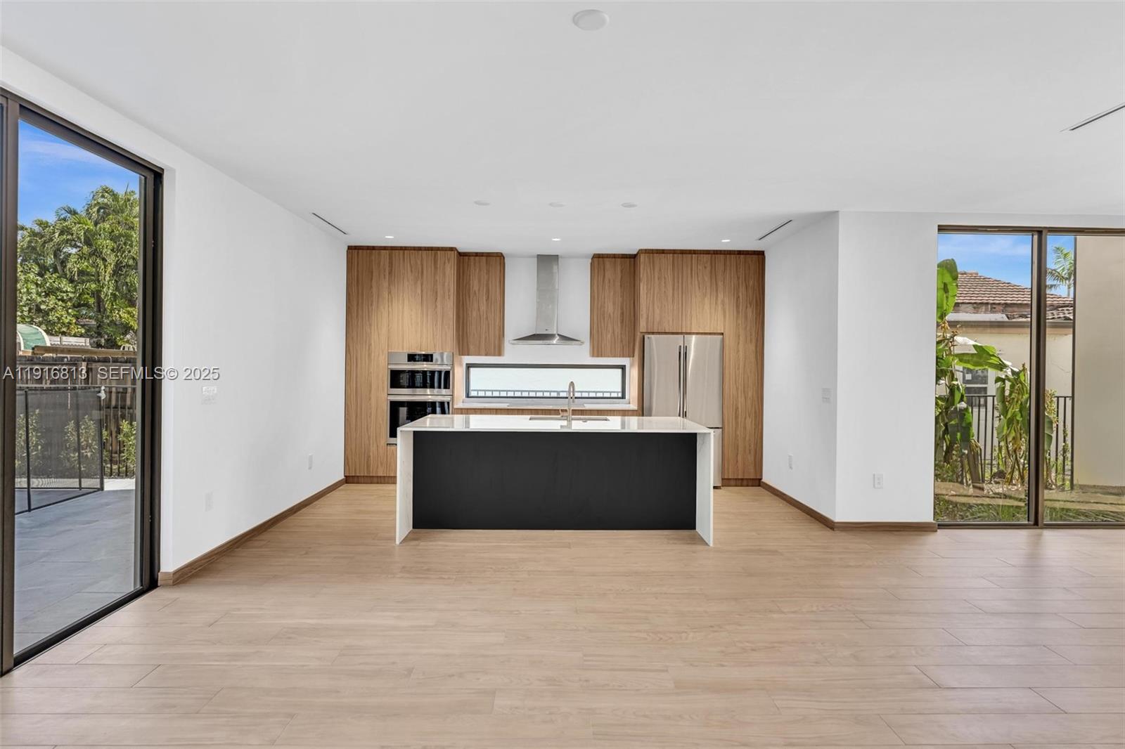 2175 SW 25th St Miami, FL 33133