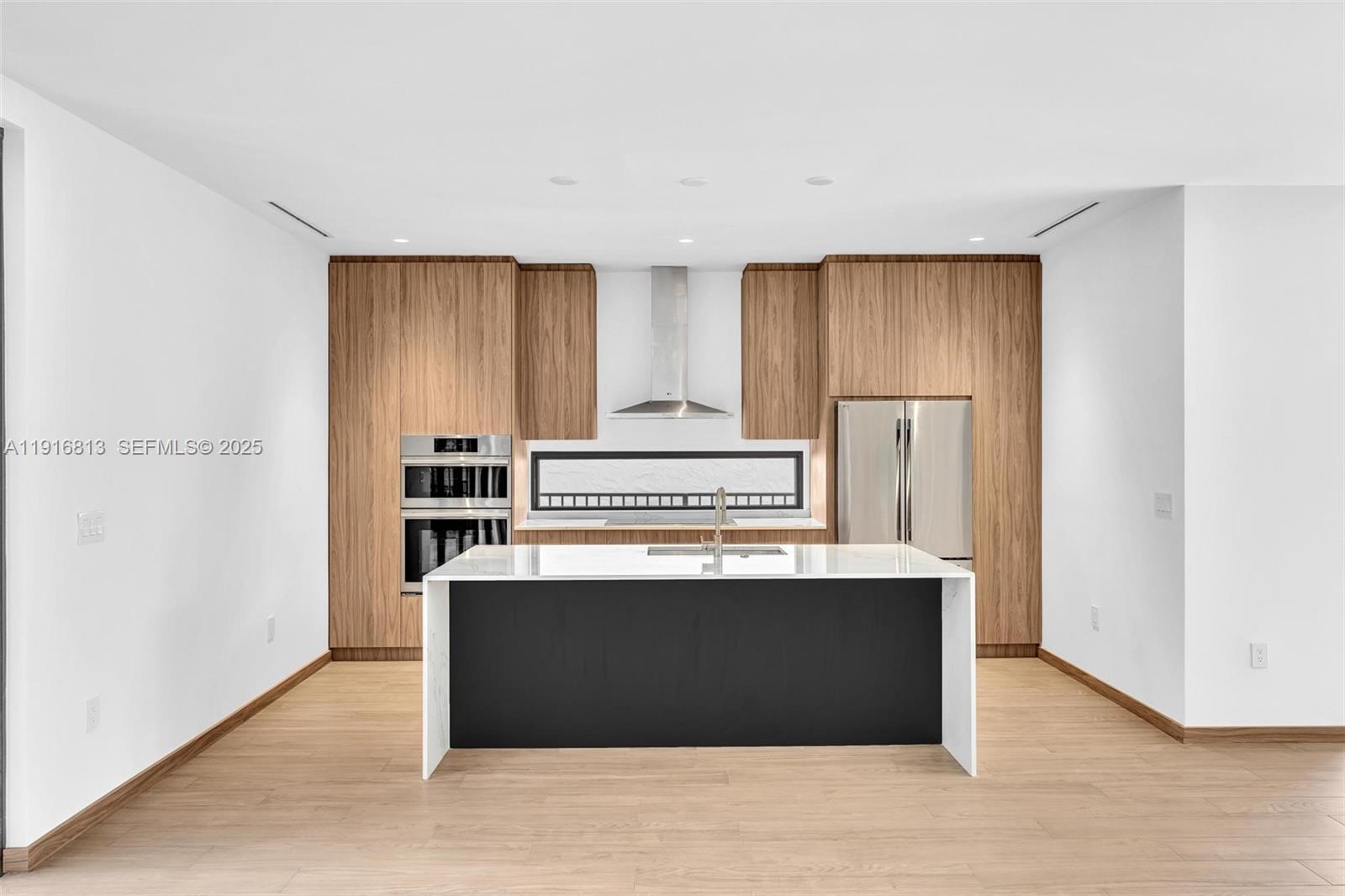 2175 SW 25th St Miami, FL 33133