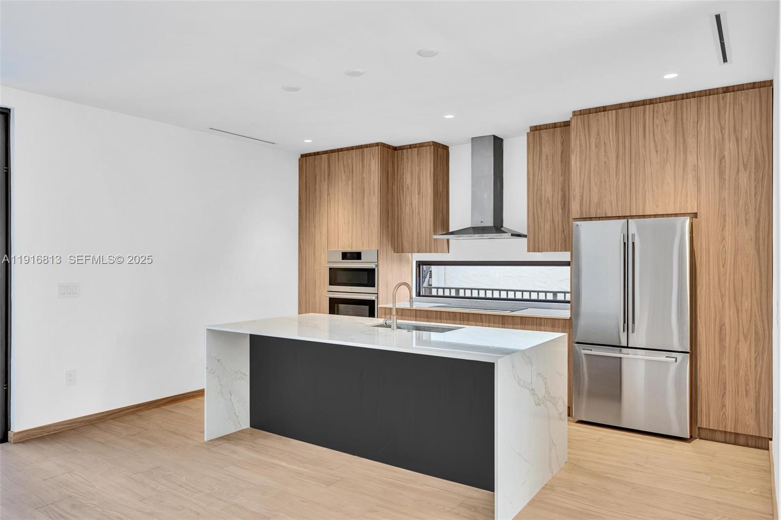 2175 SW 25th St Miami, FL 33133