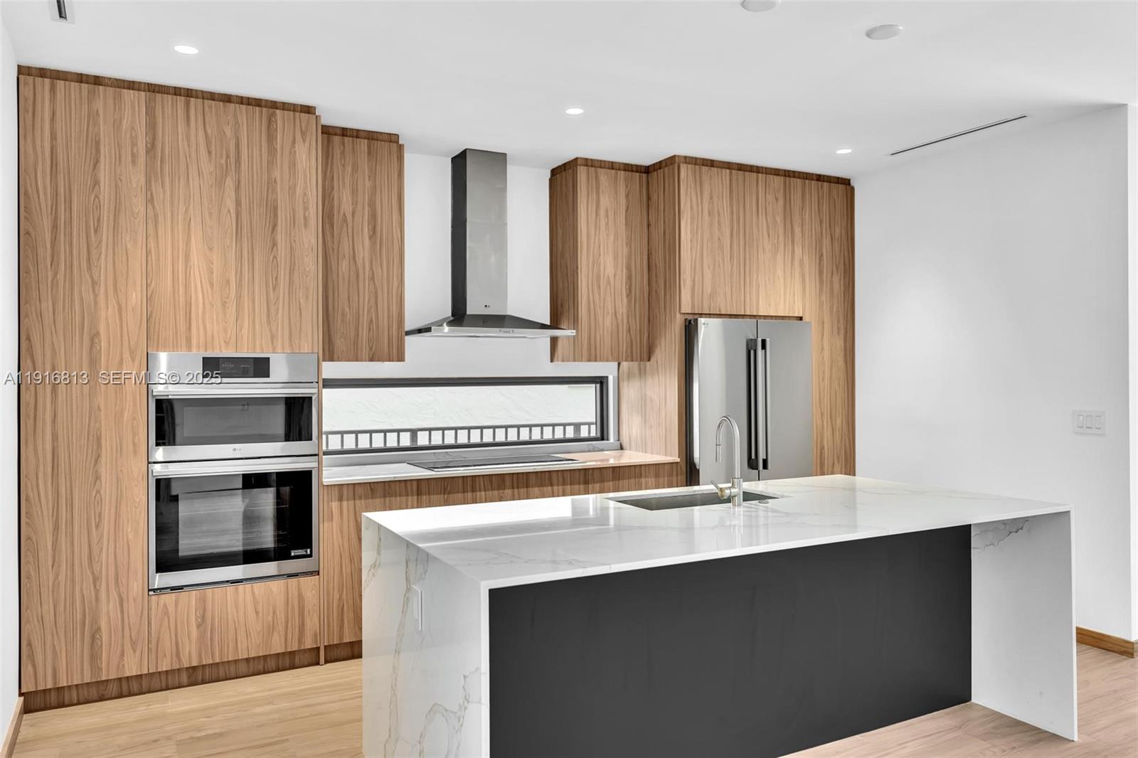 2175 SW 25th St Miami, FL 33133