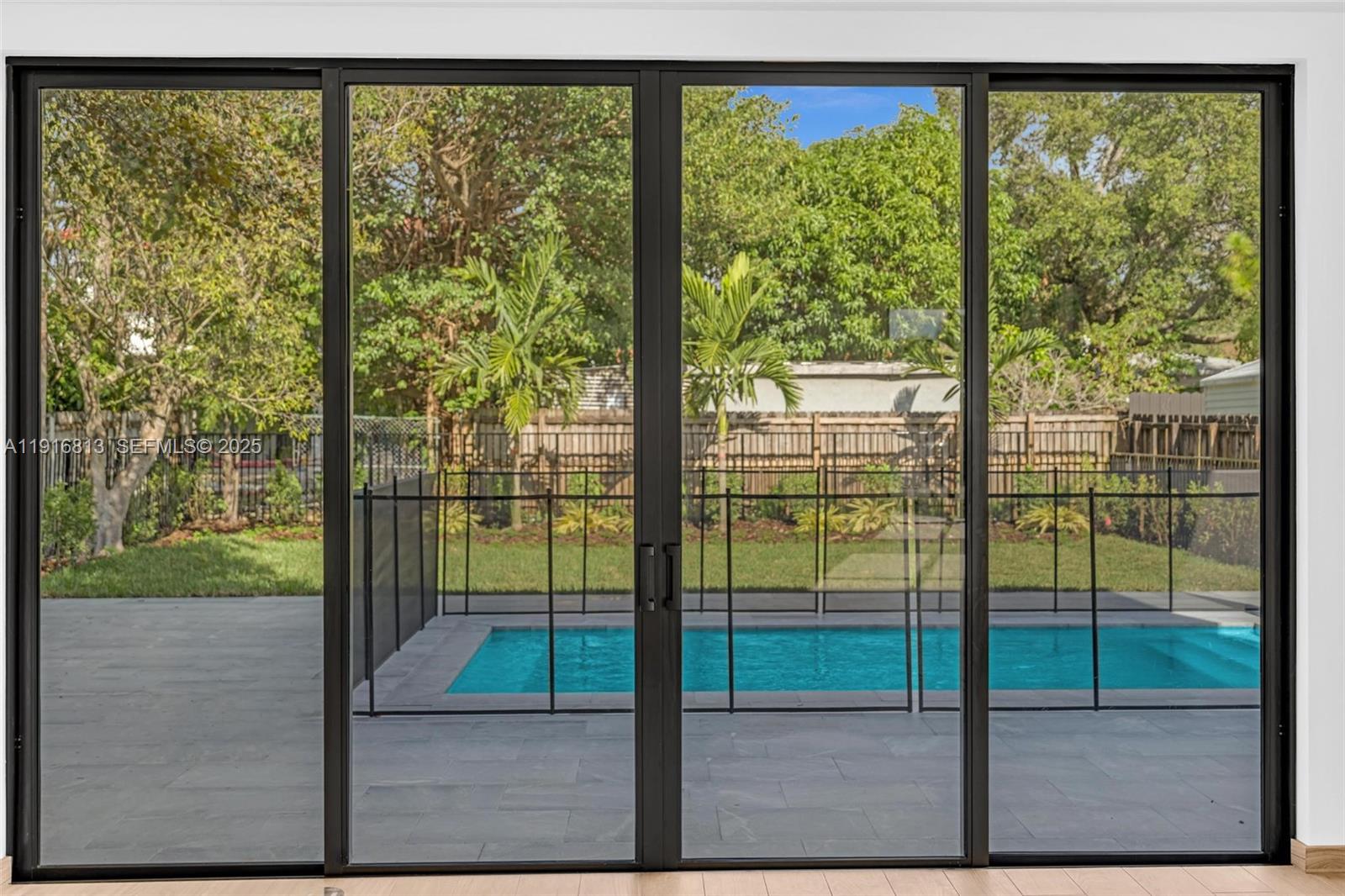 2175 SW 25th St Miami, FL 33133