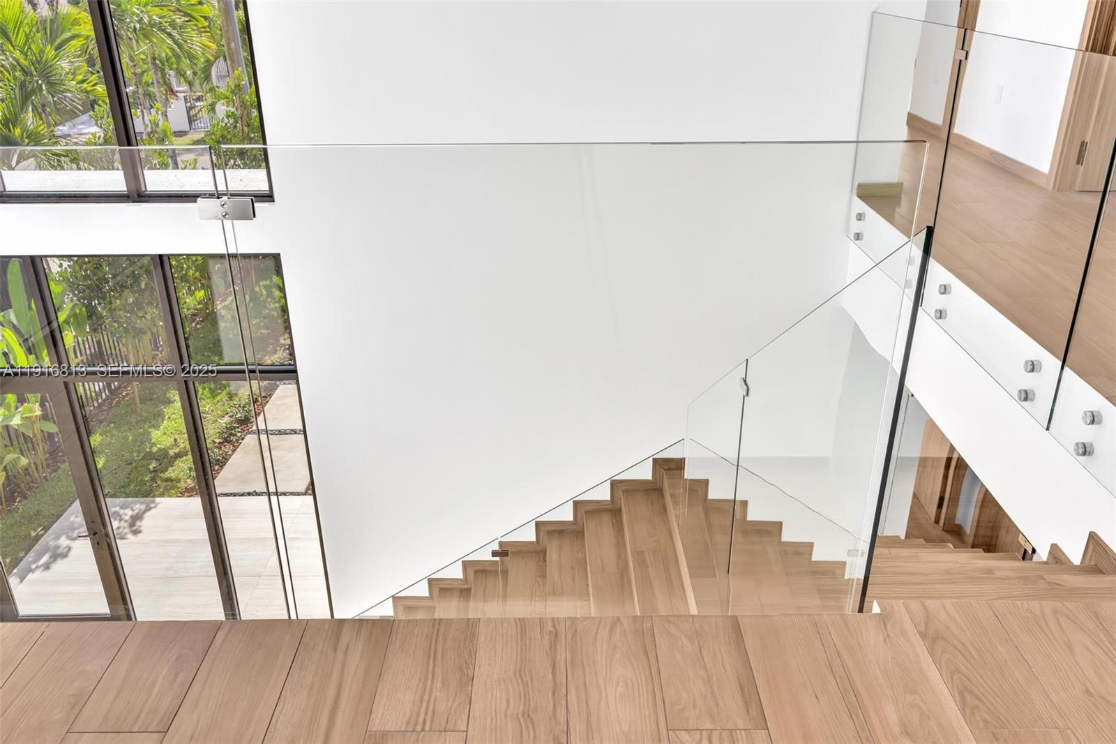 2175 SW 25th St Miami, FL 33133