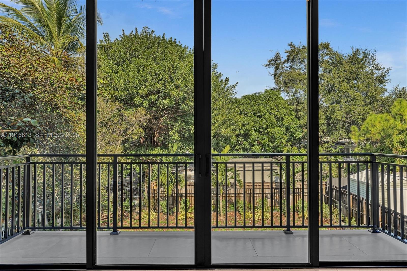 2175 SW 25th St Miami, FL 33133