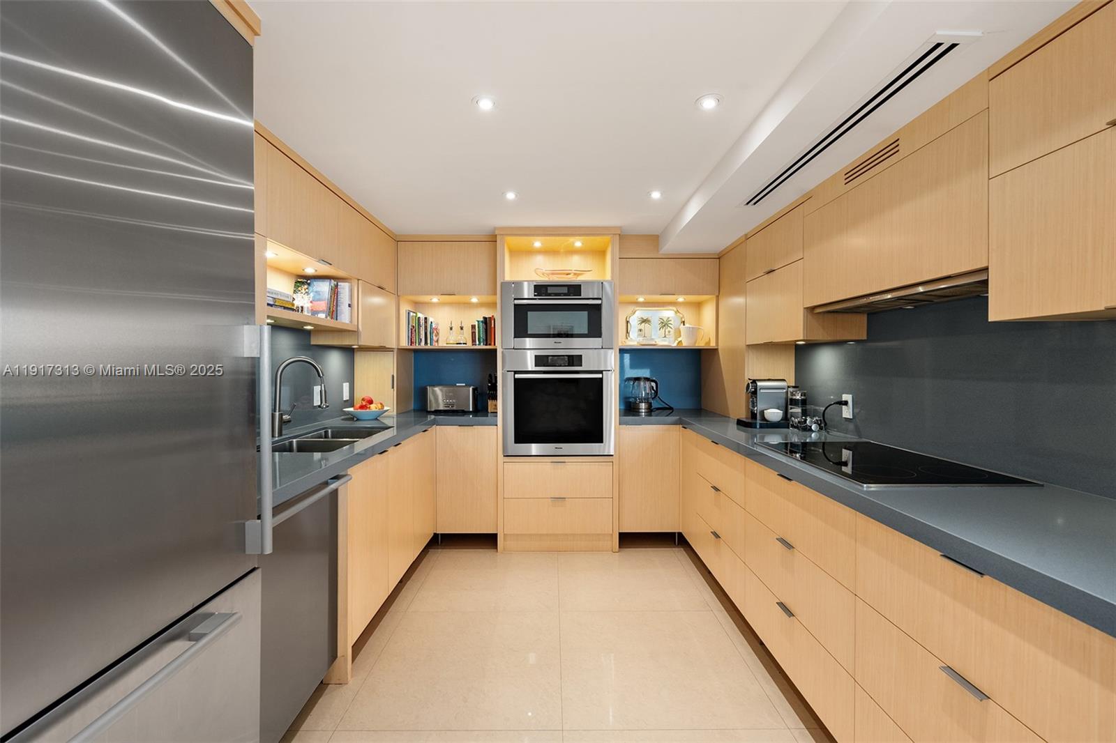 1 Grove Isle Dr #A910 Miami, FL 33133