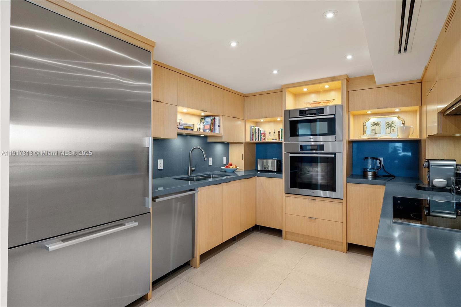 1 Grove Isle Dr #A910 Miami, FL 33133