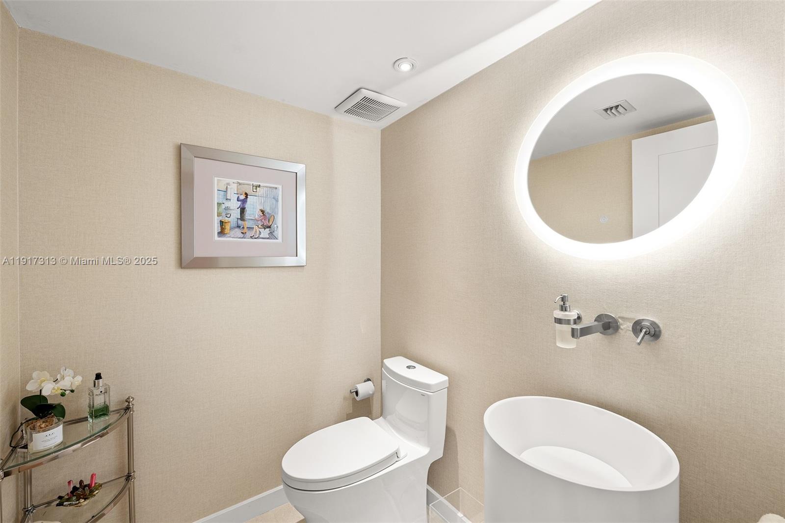 1 Grove Isle Dr #A910 Miami, FL 33133