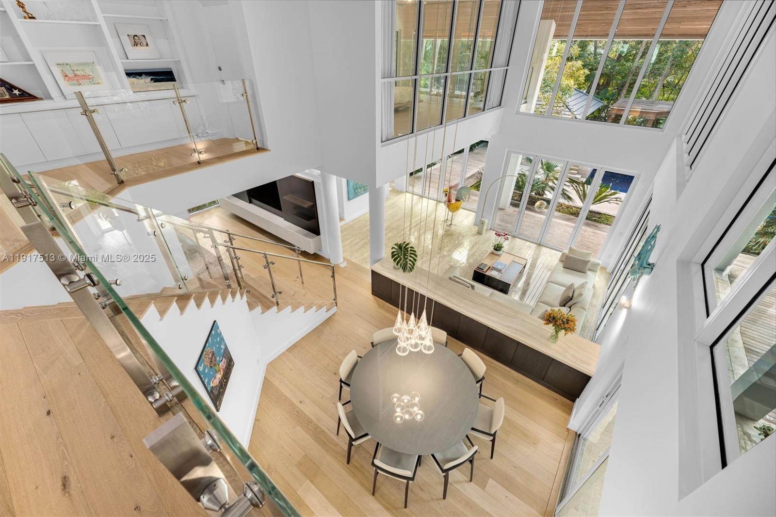 7150 W Lago Dr Coral Gables, FL 33143