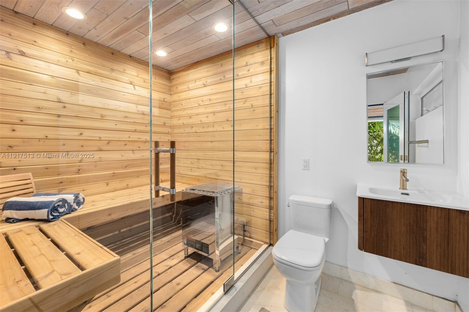 7150 W Lago Dr Coral Gables, FL 33143