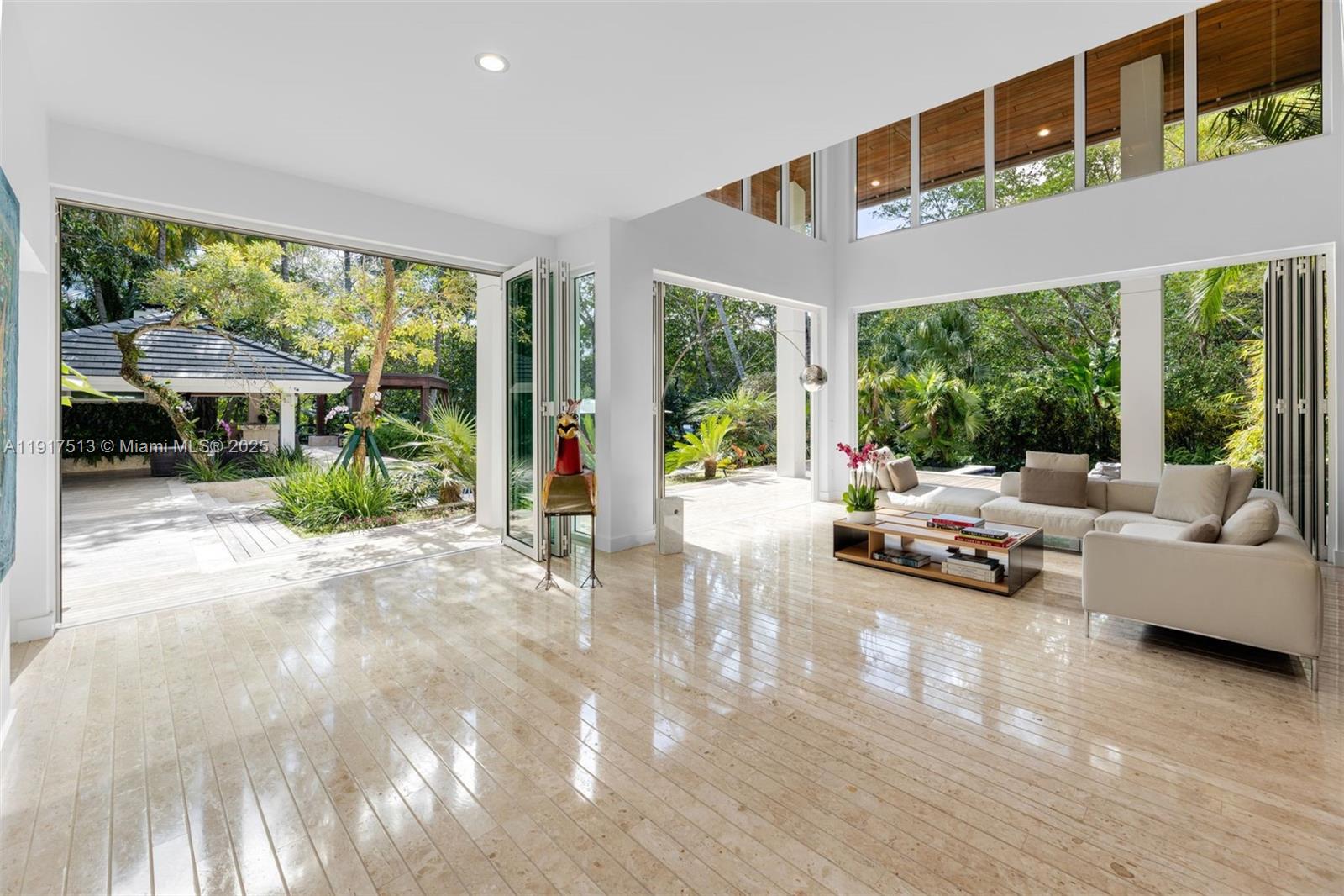 7150 W Lago Dr Coral Gables, FL 33143